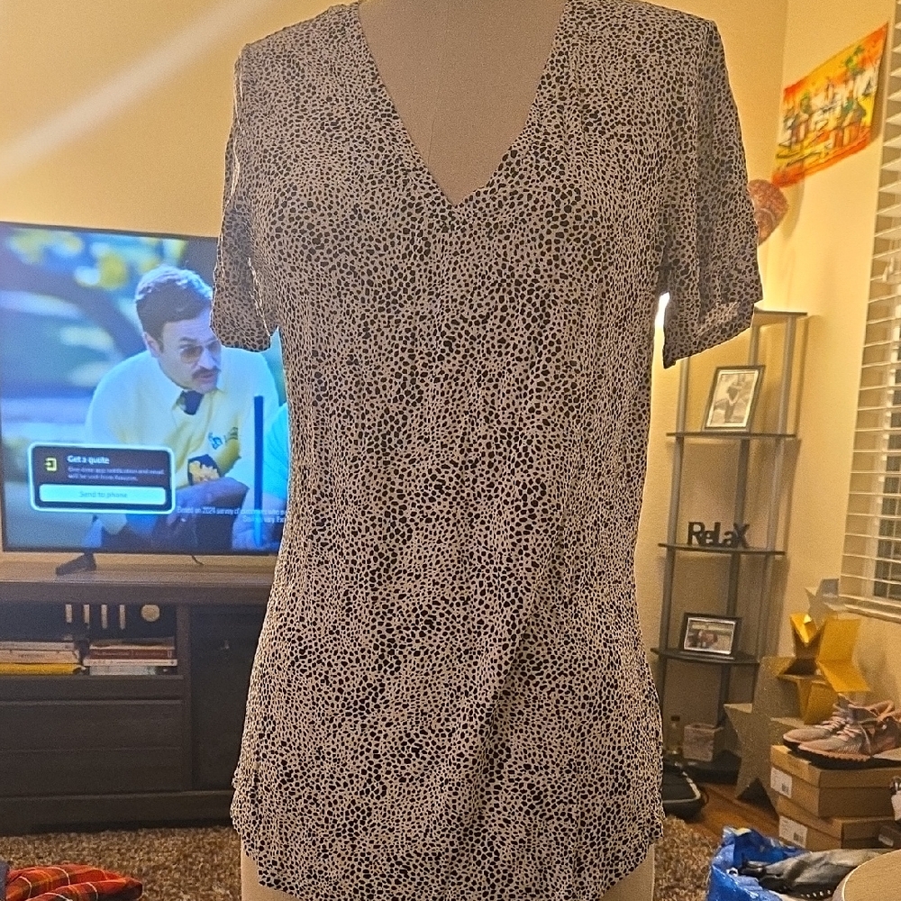 Old Navy Black and White Short Sleeve Top